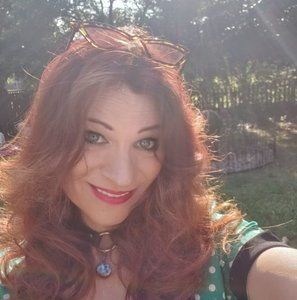 Meet your Posher, Elizebeth